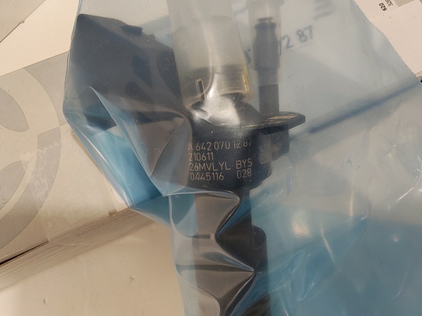 Форсунка A 6420701287  BOSCH 0445116028 NEW ORIGINAL