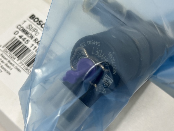 Форсунка BOSCH 0445110328 RENAULT 8200784019