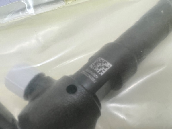 Форсунка VW 04L130277BG DELPHI 28654963 