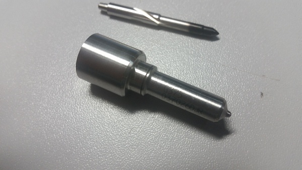 Распылитель форсунки H 375 Hyundai starex H375  Kia karnival 