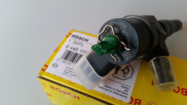 Форсунка BOSCH 0445110159 OPEL 1.9 CDTI 5821100