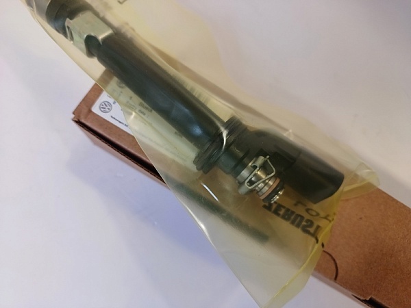 Форсунка бензиновая VW 03H906036F